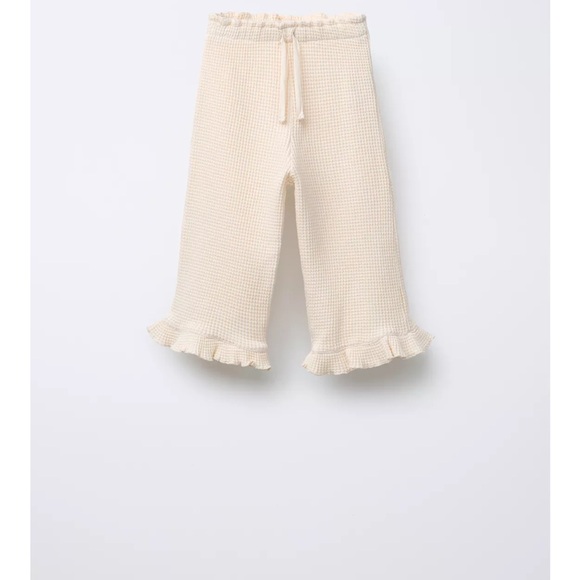 Cream Ruffle Kids Zara Set - Picture 2 of 2